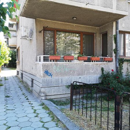 Central Varna Apartment - Lets4Holiday Ngoại thất bức ảnh