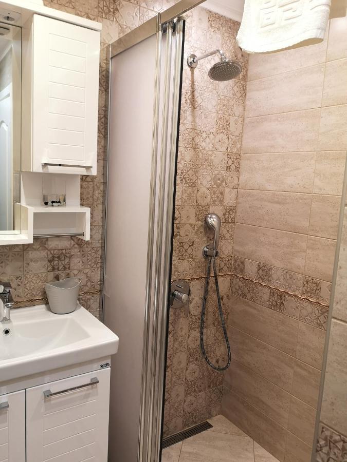 Central Varna Apartment - Lets4Holiday Ngoại thất bức ảnh
