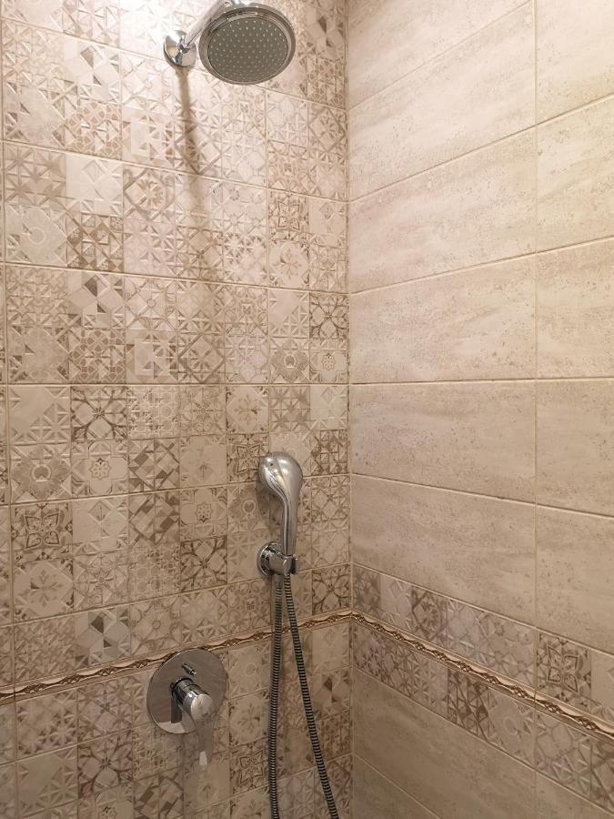 Central Varna Apartment - Lets4Holiday Ngoại thất bức ảnh