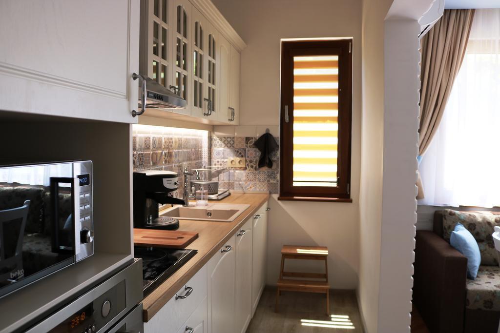 Central Varna Apartment - Lets4Holiday Ngoại thất bức ảnh