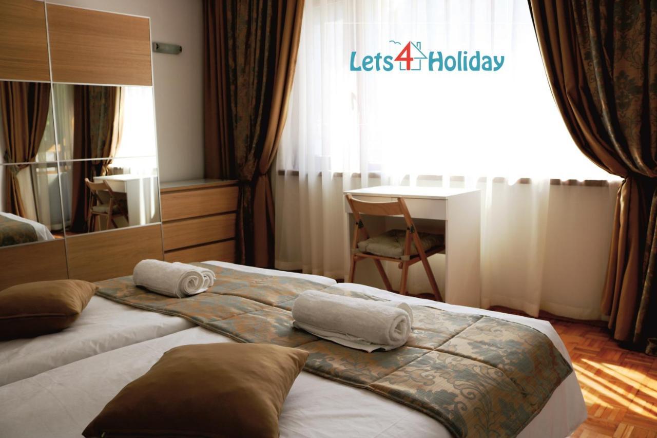 Central Varna Apartment - Lets4Holiday Ngoại thất bức ảnh