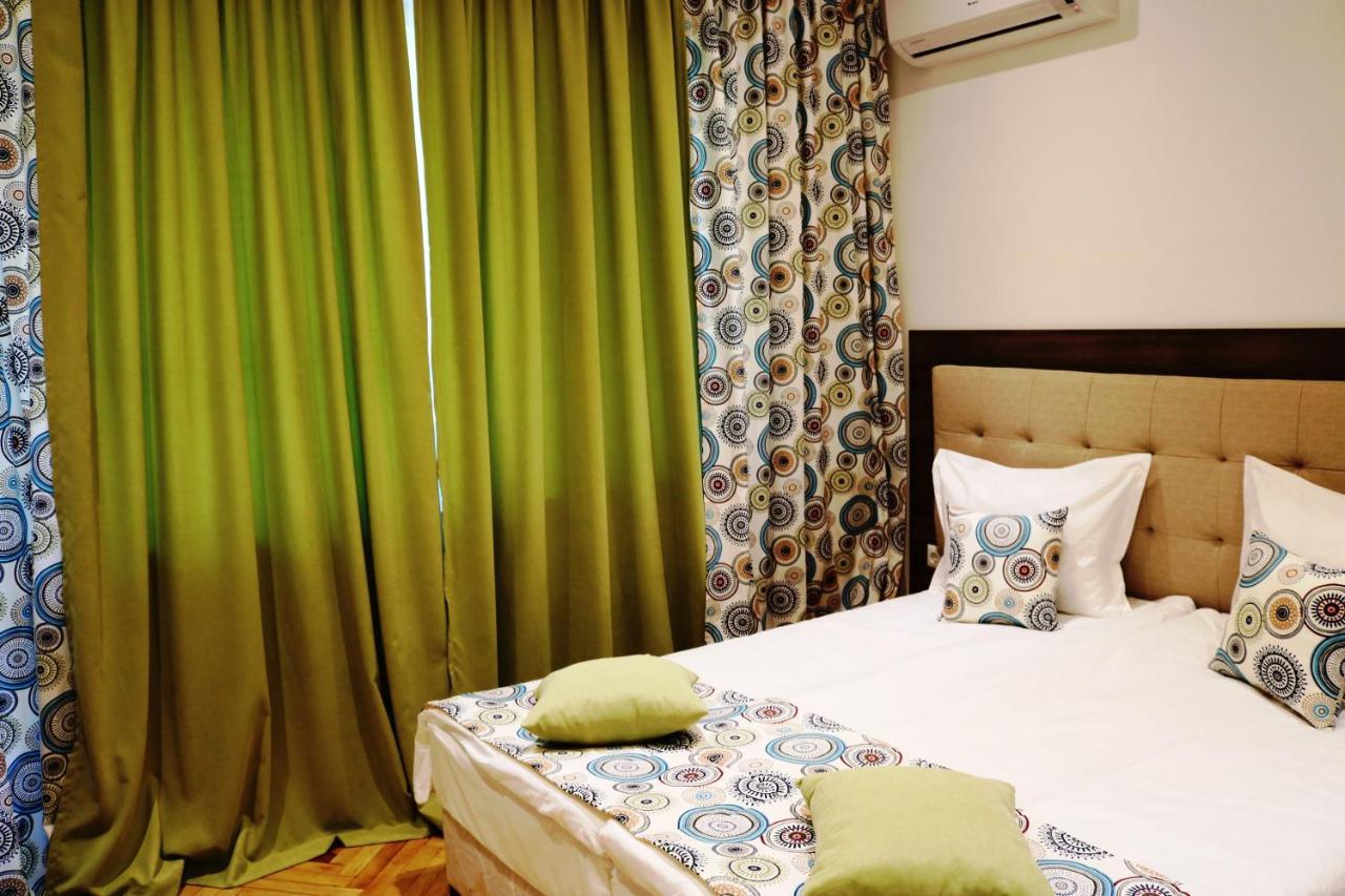 Central Varna Apartment - Lets4Holiday Ngoại thất bức ảnh