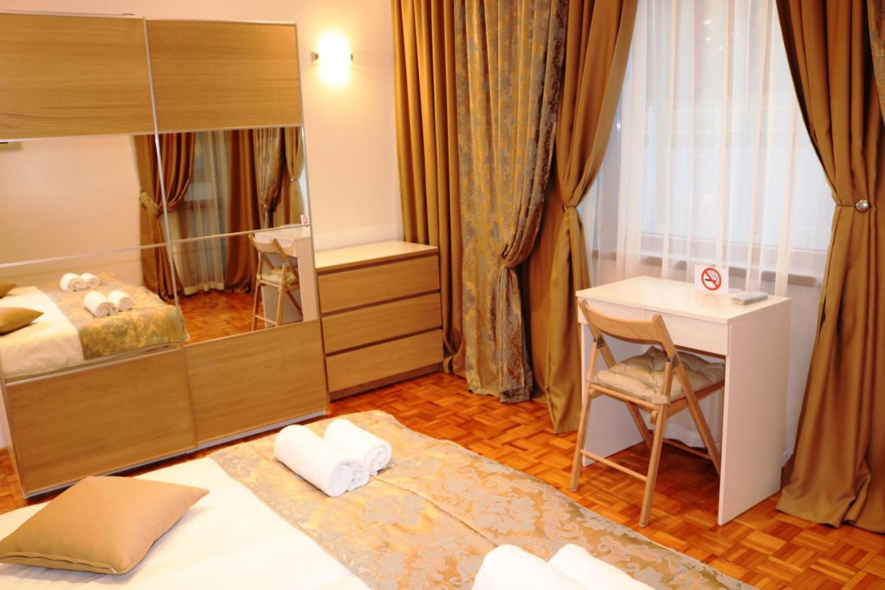 Central Varna Apartment - Lets4Holiday Ngoại thất bức ảnh
