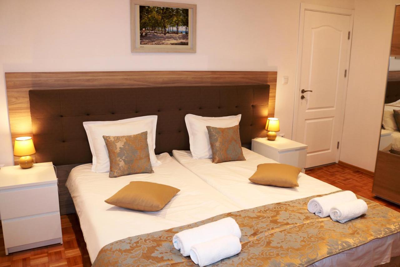 Central Varna Apartment - Lets4Holiday Ngoại thất bức ảnh